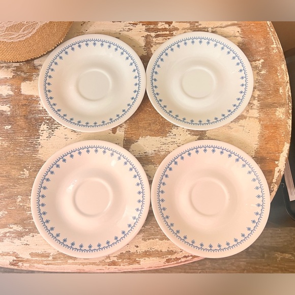 FINAL PRICE 4 Pc Vintage Corelle Saucers - Picture 2 of 4